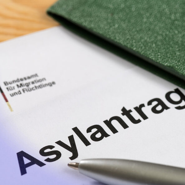 Motivbild Asylantrag [Foto: © L. Drechsel, stock.adobe.com]